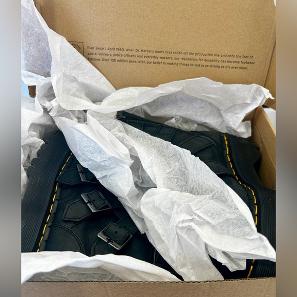 Dr. Martens Jadon Hinge Buckle Antique - Picture 13 of 13